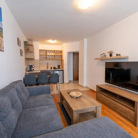 Cozy 1br In Belvedere - In Winter, Swim In Summer! By Flat Mаnаger Apartment Bansko